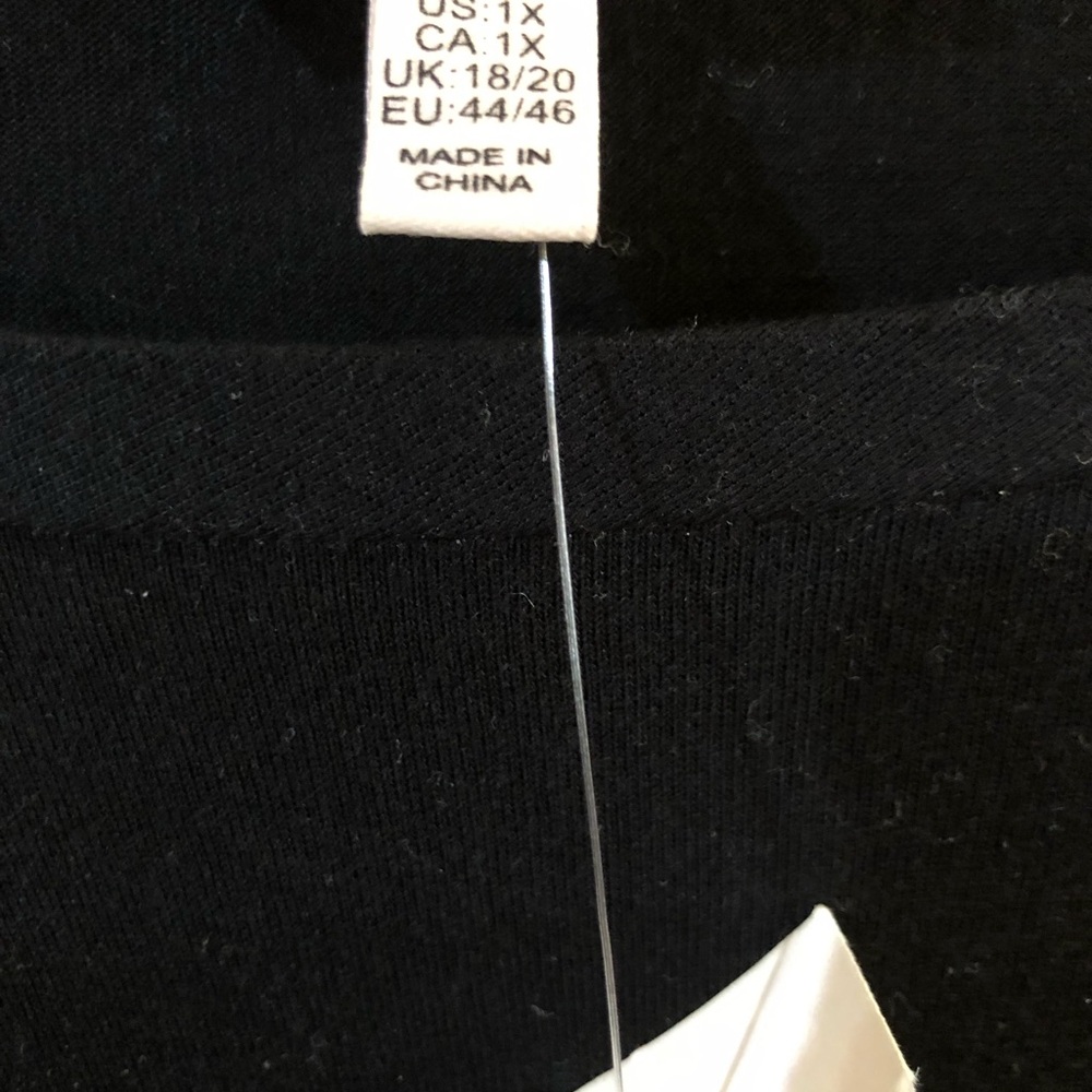 Woman’s Black Beaded Sweater/Shirt - Picture 6 of 6